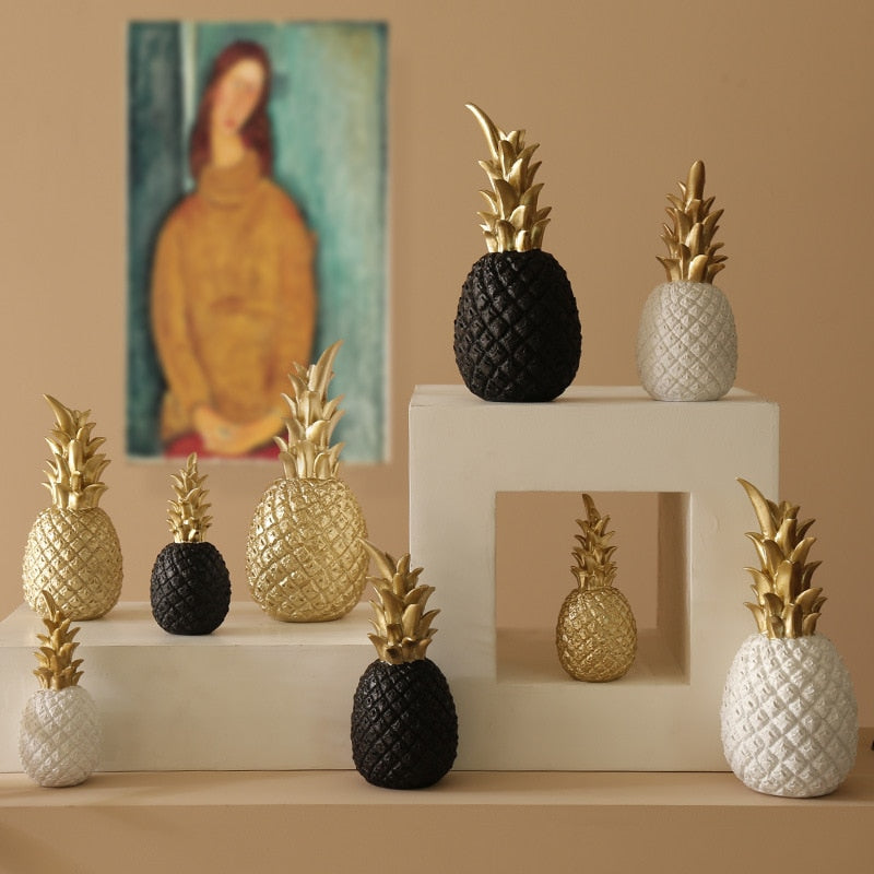 Pineapple Decoration with Gold Accent